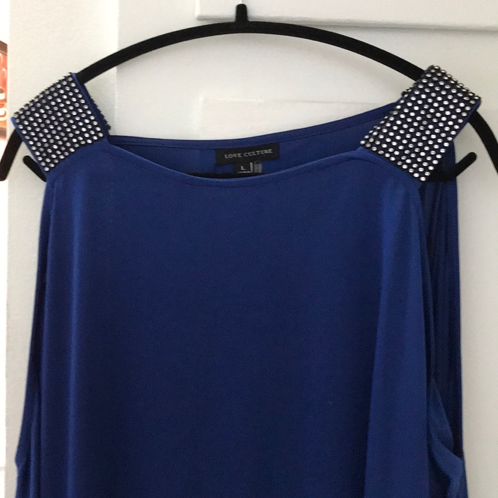 Women shirt